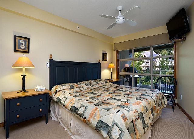 Whistler Aspens on Blackcomb Accommodation 438 Bedroom